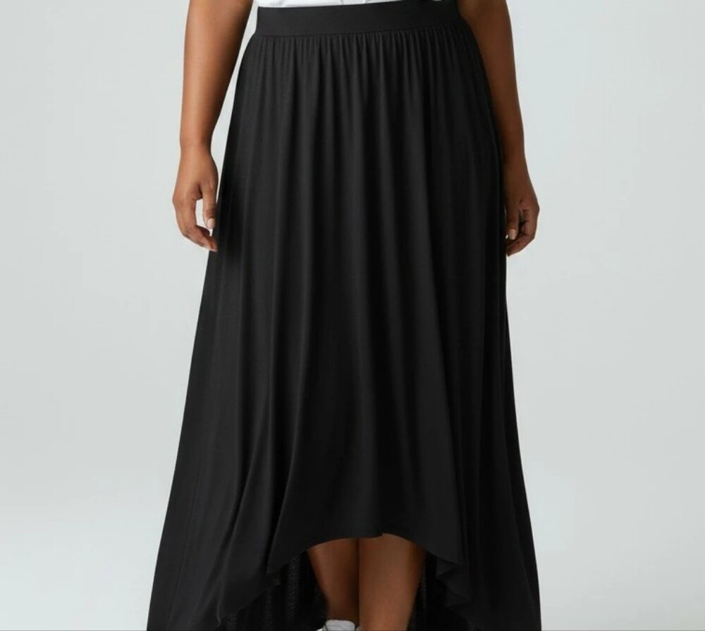 🌹Black lightweight high low skirt sz 1X